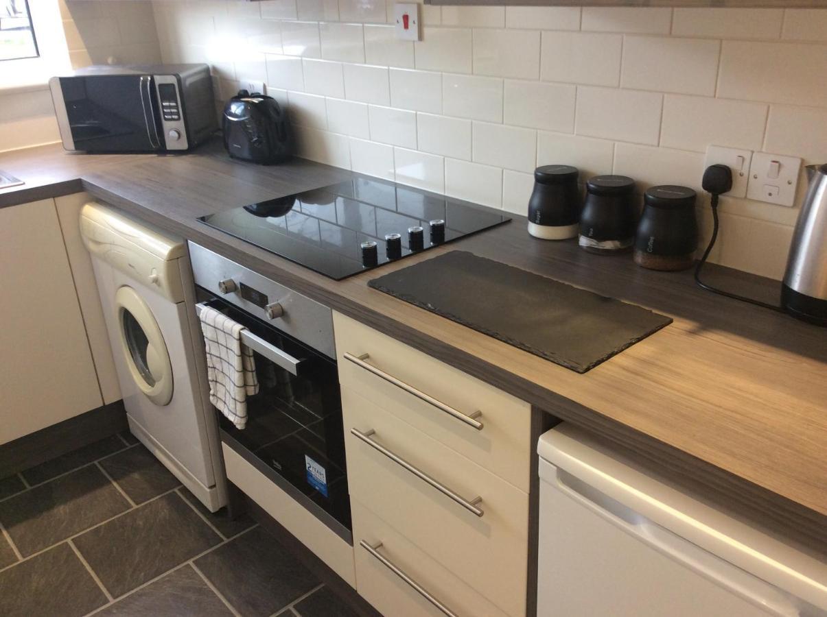 ビショップス・ストートフォードSpacious Ground Floor Studio Flat - Easy Access To Stansted Airport, London And Cambridgeアパートメント エクステリア 写真