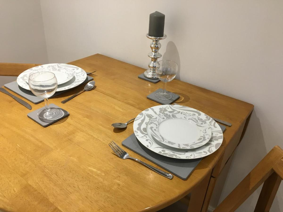 ビショップス・ストートフォードSpacious Ground Floor Studio Flat - Easy Access To Stansted Airport, London And Cambridgeアパートメント エクステリア 写真